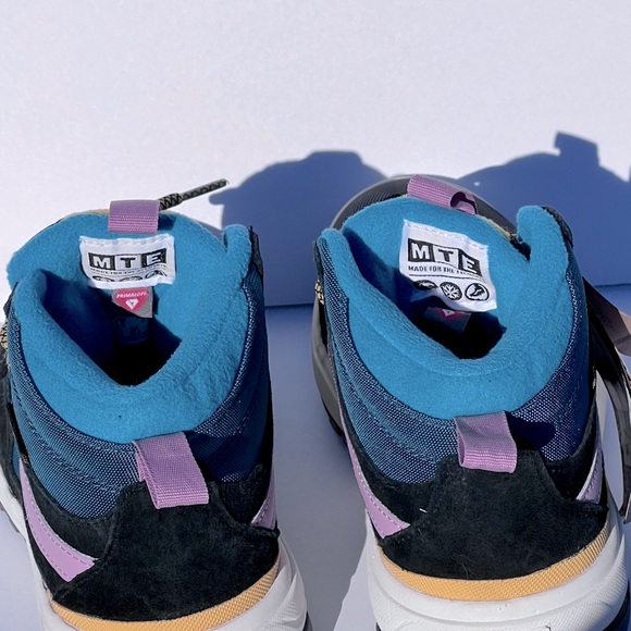 Vans Ultrarange Tennis Shoes - Picture 11 of 13